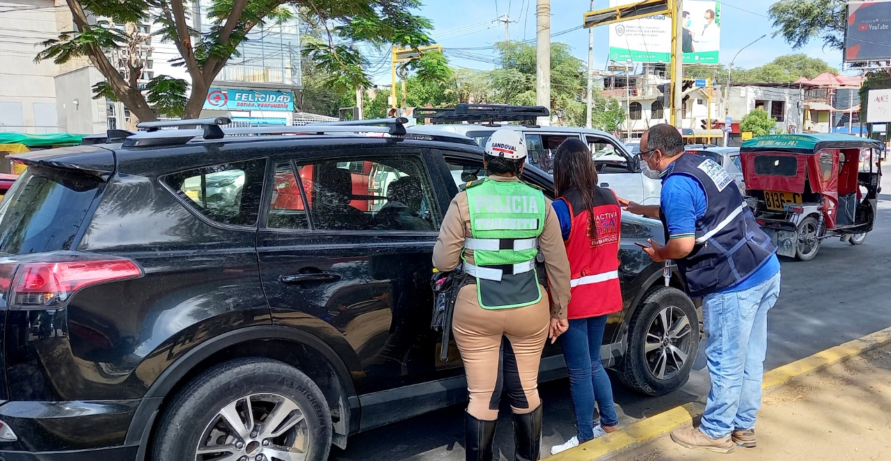 Más de 30 vehículos son llevados al depósito municipal por mantener deudas con el SATP Piura.