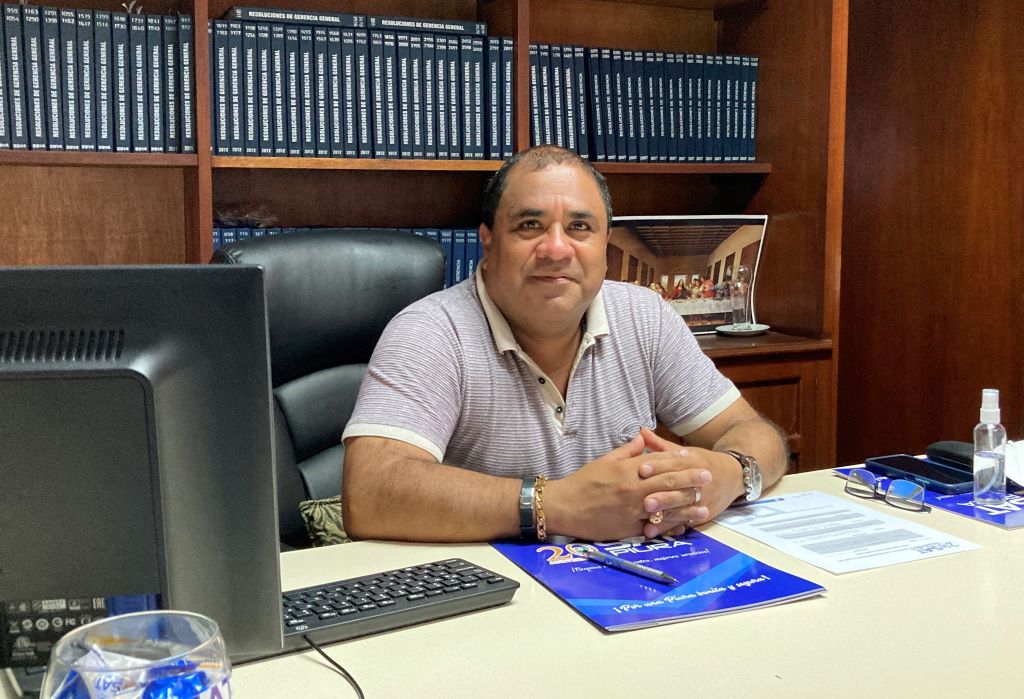 Dr. Oscar Tuesta Edwards asume como nuevo gerente del SATP